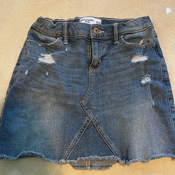 Abercrombie kids denim skirt - Picture 1 of 2